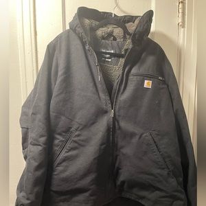 Like new Carhartt women’s duck coat Sherpa lined size 1x